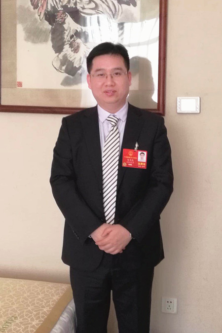 奏響春天的聲音！全國人大代表陳勇彪隨湖南代表團赴京參加全國“兩會”(圖2)